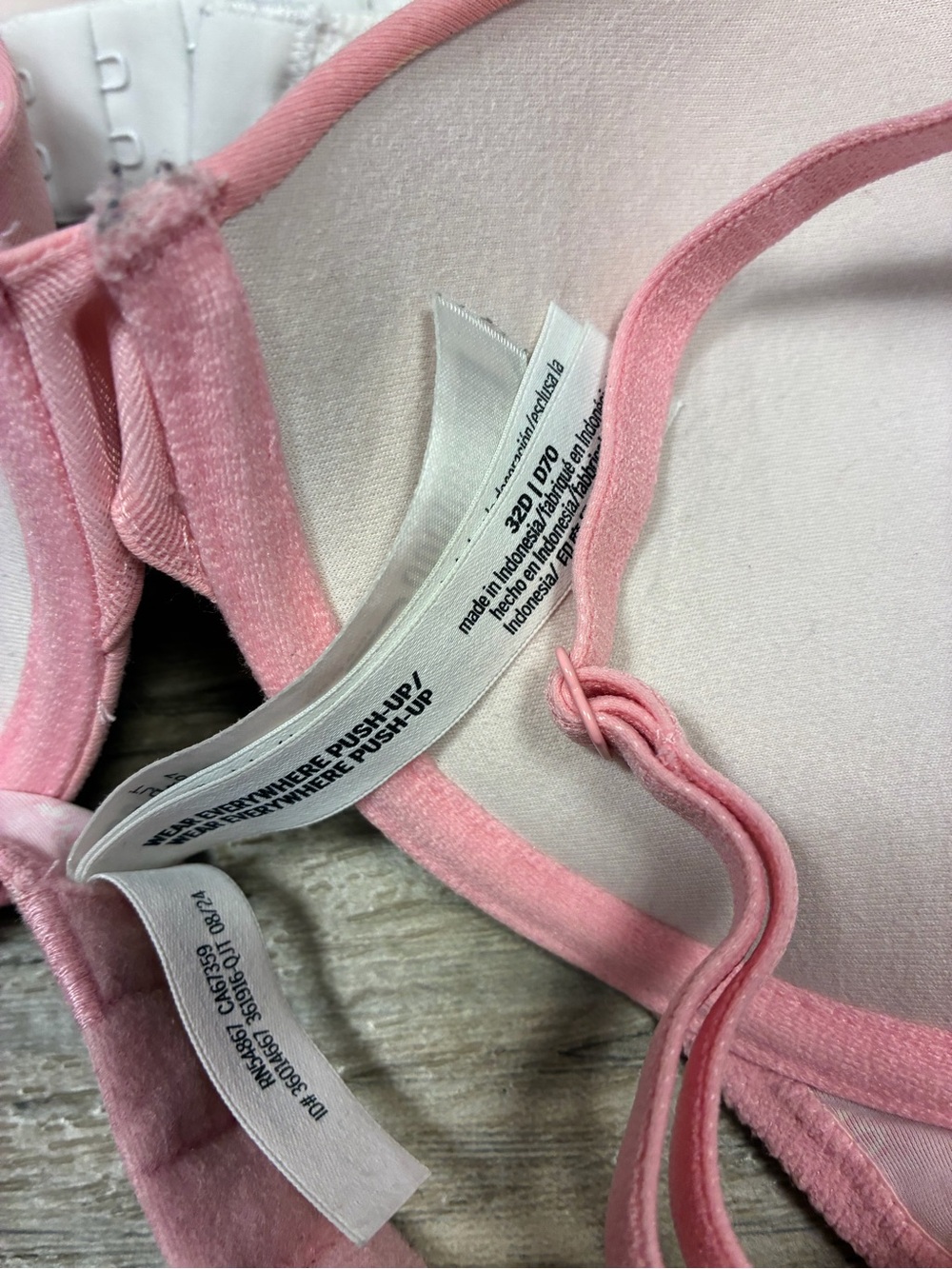 Victoria Secret PINK 2 Underwired Bras Lined Push Up Wear Everywhere - Picture 10 of 11